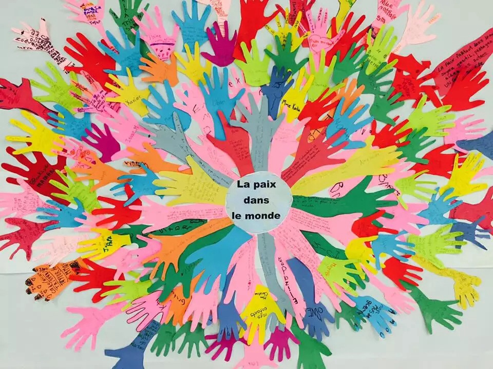 on écrit sur les murs langue des signes